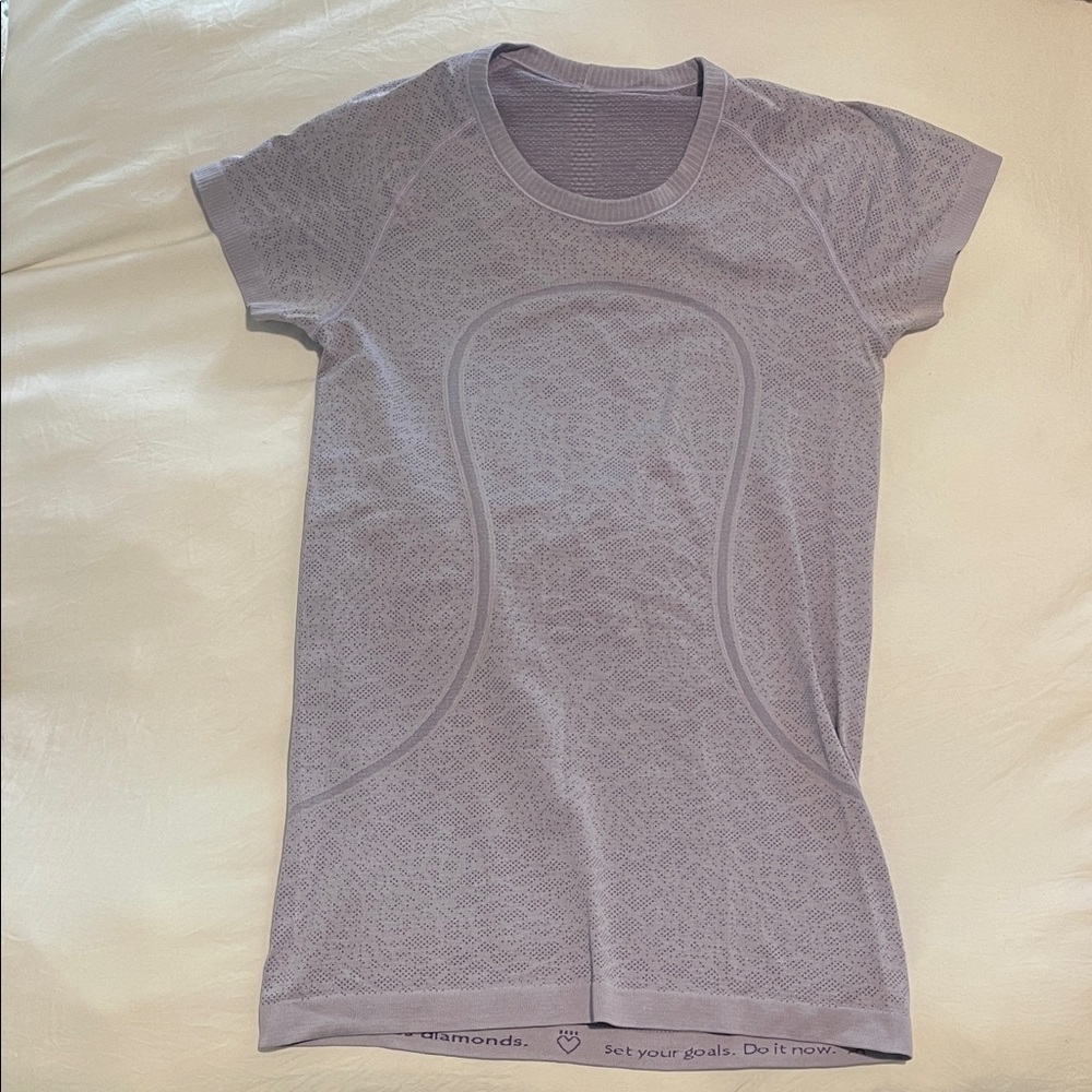lululemon athletica Light Purple Short Sleeve Tee